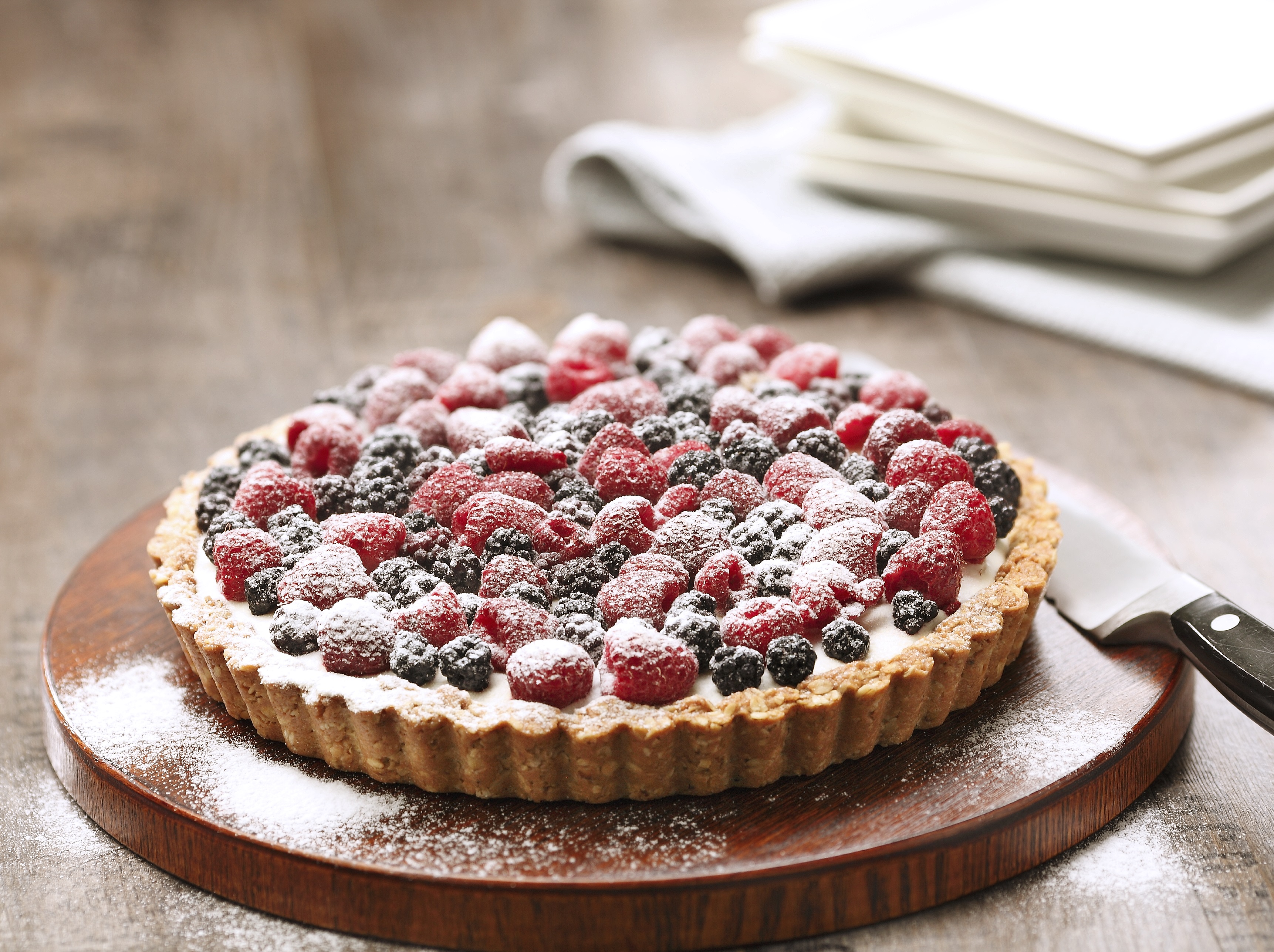 GREEK YOGURT & MASCARPONE MIXED BERRIES PIE